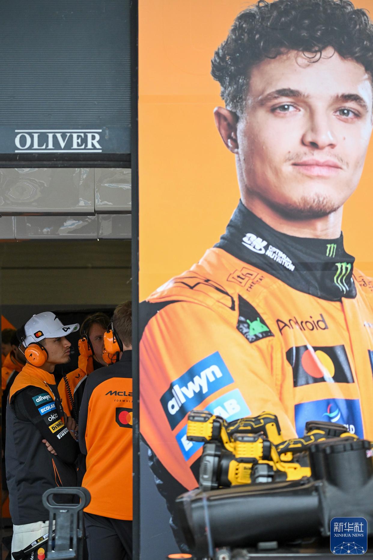 ayx世界杯2026-雷诺车队翻盘哈斯车队，皮亚斯特里扛起全队