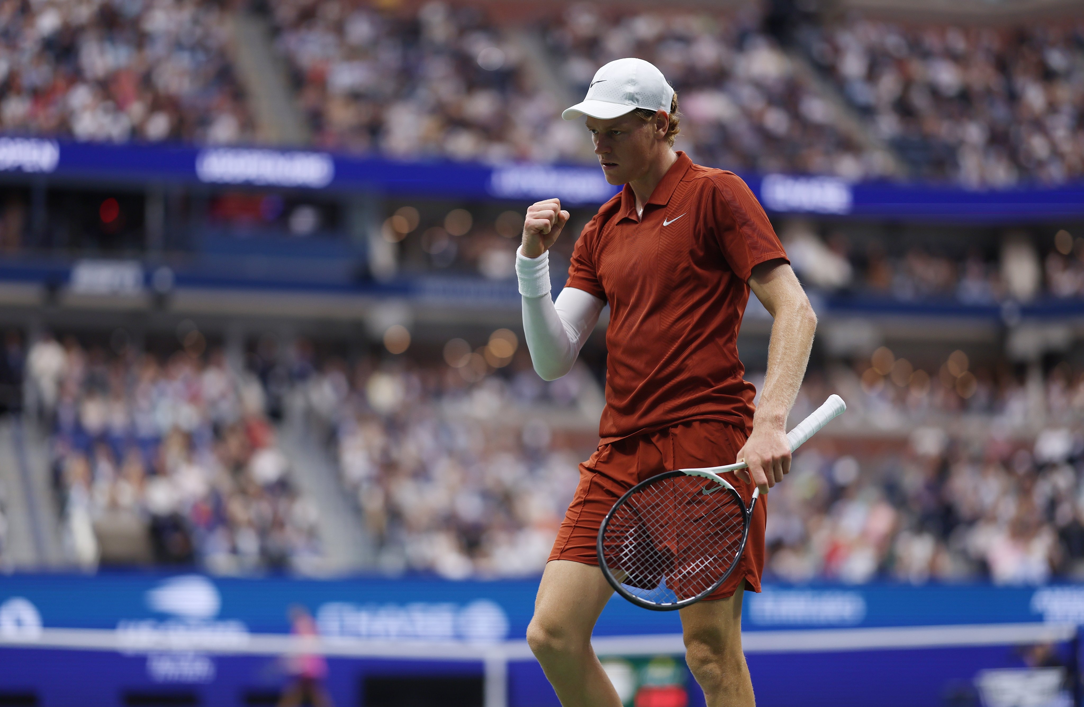 爱游戏体育-ATP总决赛力克美网,辛纳统治全场