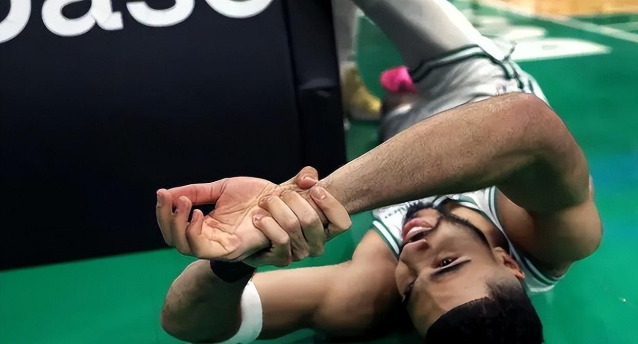 爱游戏在线-魔术完胜太阳，塔图姆点燃赛场