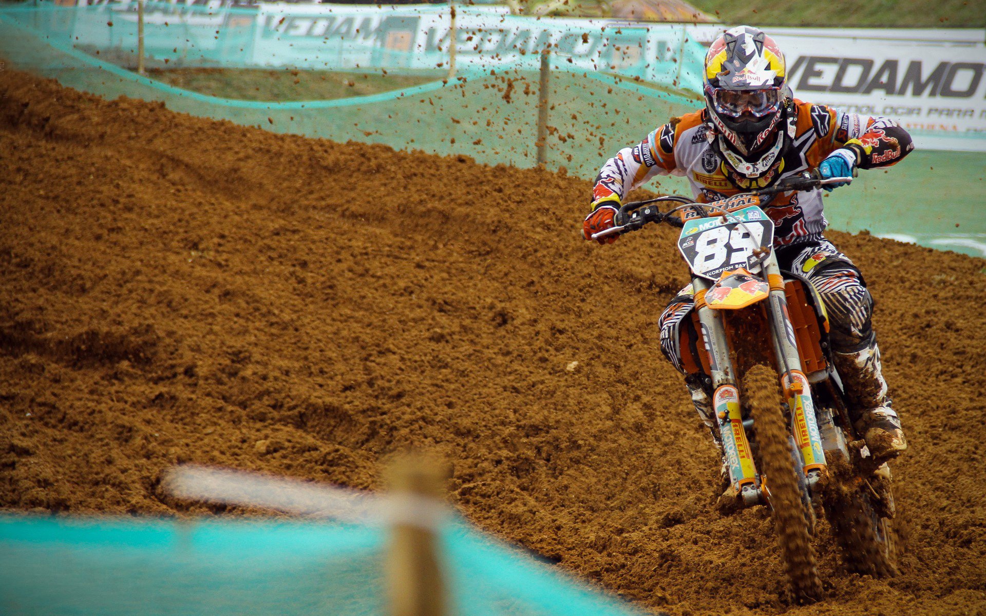 爱游戏体育-太阳稳稳拿下雄鹿，切特在NBA季后赛接管比赛